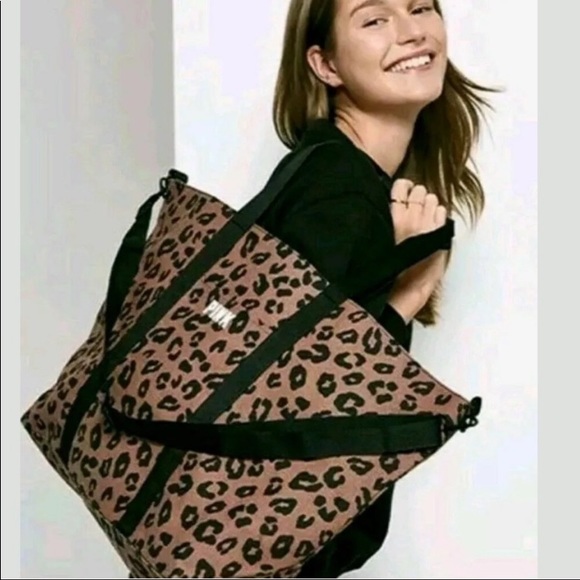 PINK Victoria's Secret Handbags - Brand new Victoria secret tote! 💕